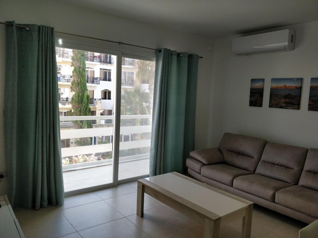 Sunstone Court Apartment St. Paul's Bay Exterior photo