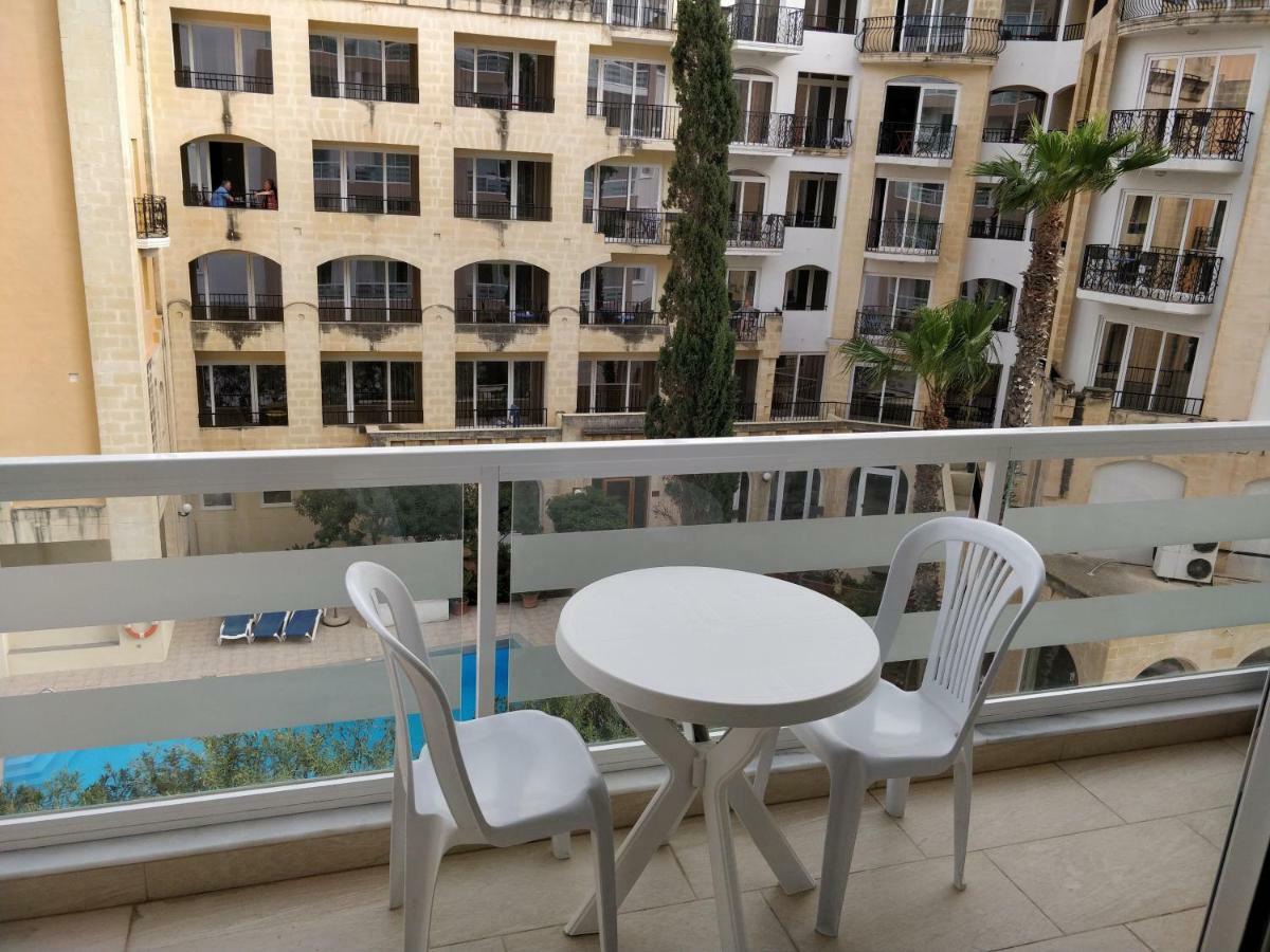Sunstone Court Apartment St. Paul's Bay Exterior photo